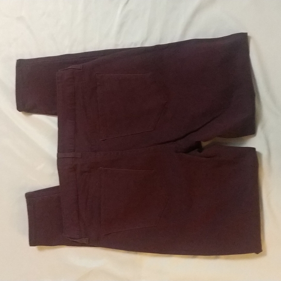 Old Navy Jeans - Picture 3 of 6